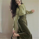 Autumn 2025 New Elegant Senior Shirt Skirt Tide French Green Asymmetric Collar Retro Suit Woman
