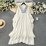 High-End Fat Mm Large-Size Women's New Embroidery V-Neck Loose Long National Style Holiday Dress 0515
