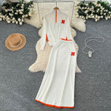 Extremely Simple Wind Bumpy Striped Knitted Sister Set With Long-Sleeved Sweater + High Waist Long Body Skirt Winter