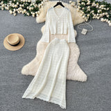 Korean Wearing A Female Gentle Wind High-End Feeling V-Neck Long-Sleeved Empty Crochet Knitted Half-Dress