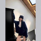 Early Autumn Wear A Set Of Korean Casual Lazy And Relaxed Gray Loose Knitted Shorts Two Sets Of Women