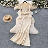 Rich Thousand Gold Wind Senior Feeling Sister Suit Female Autumn Horn Sleeve Knitted Blouse + High-Waisted Fish Tail Half-Body Dress