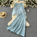 Gentle Windy Woman Languid Languid Breeze With Long-Sleeved Knitted Shirt + High Waist Swing Sweater Half-Dress Skirt